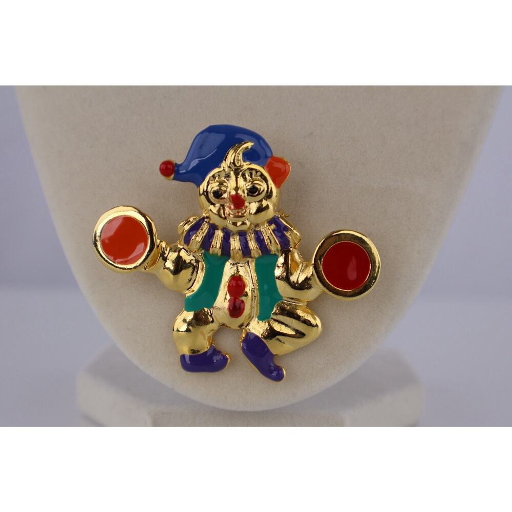 Vintage Elle Clown Juggling‎ Brooch Pin Gold Tone Enamel Colorful Circus Jewelry